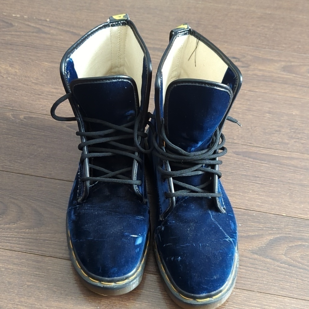 VINTAGE 80's Dr Martens Blue Emerald Velvet Made in England Boots - Picture 7 of 16